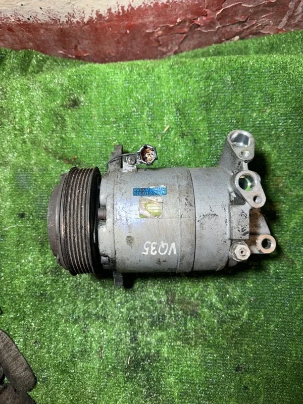 Компрессор кондиционера Nissan Murano 92600CA01C Z50 VQ35DE 3.5