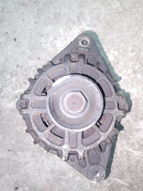 Генератор Hyundai Elantra 3730023600 G4GC 2.0