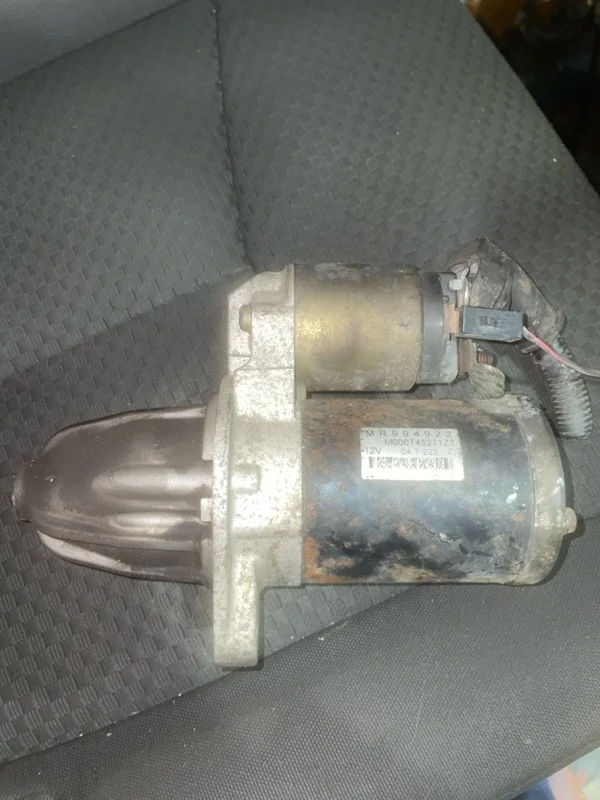 Стартер Mitsubishi Colt MR994922 Z25A 4A90