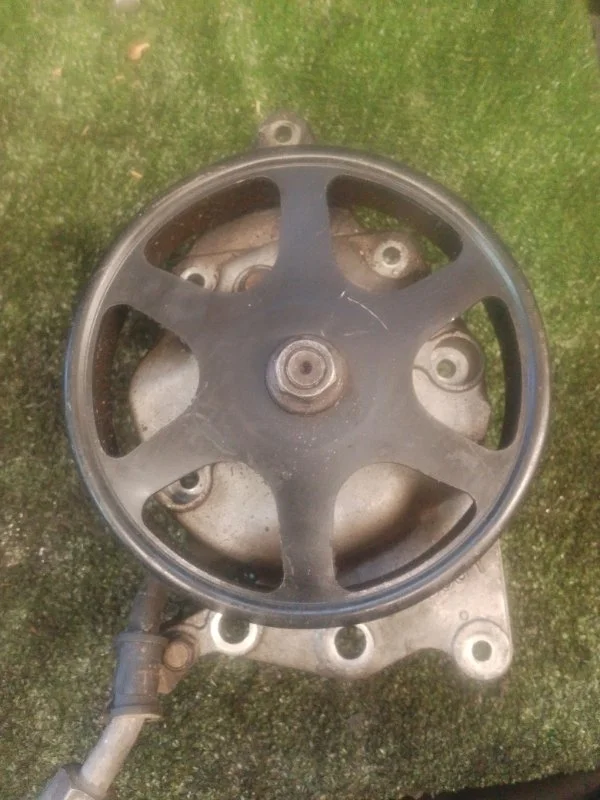 Насос гидроусилителя руля Mazda Mpv 2003 3X101082 GY