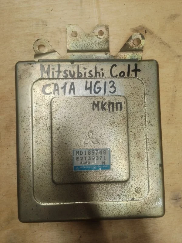 Блок управления двигателем Mitsubishi Colt 1992 MD189748 CA1A 4G13