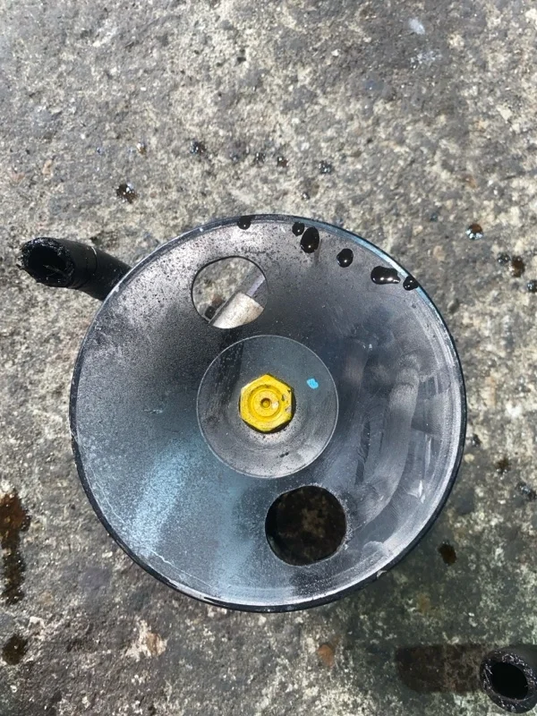 Насос гидроусилителя руля Hyundai Santa FE 5710038100 G4JS 2.4