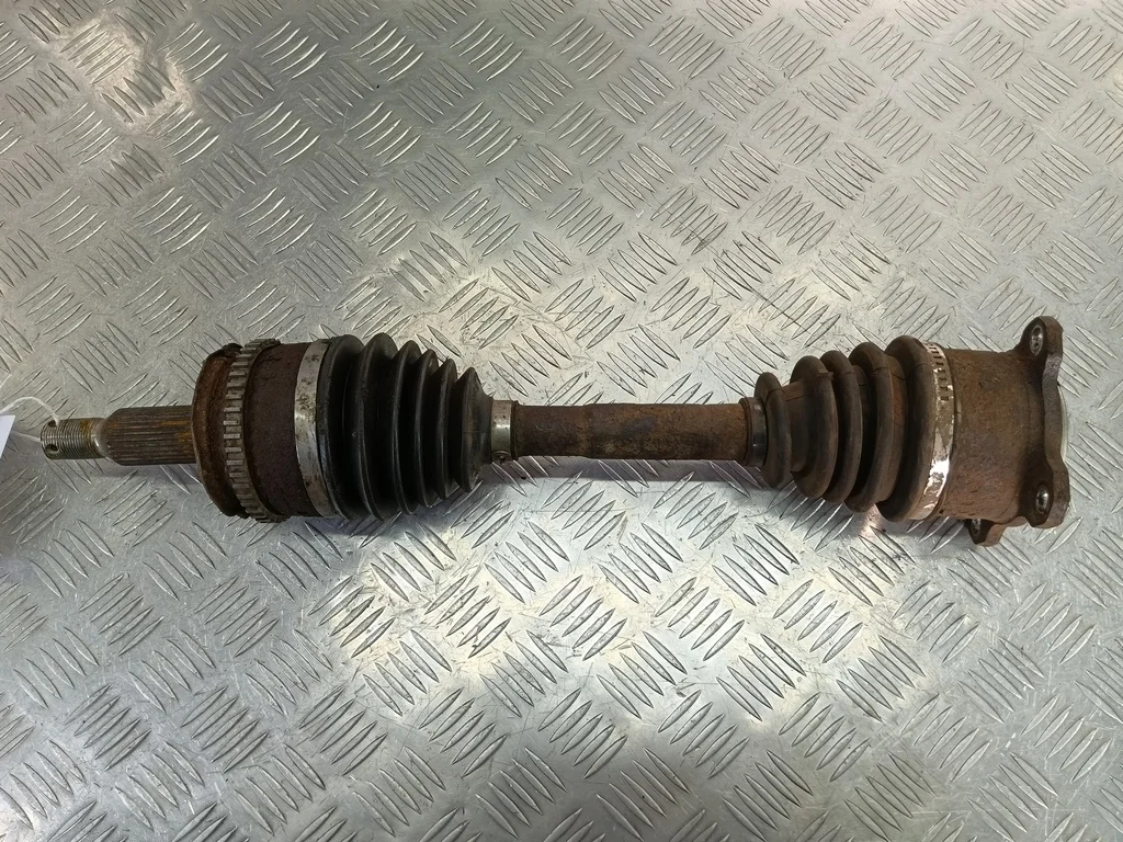 Привод передний правый MITSUBISHI L200 IV (2006—2