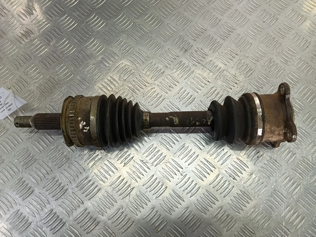 Привод передний правый MITSUBISHI L200 IV (2006—2