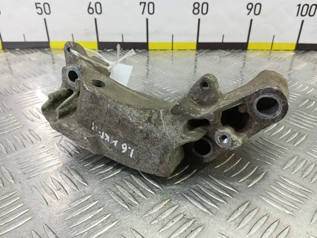 Кронштейн двигателя (ДВС) NISSAN QASHQAI I (2006—