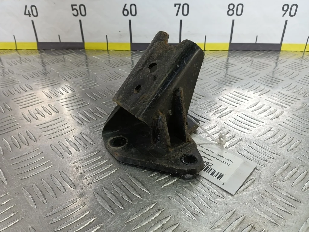 Кронштейн двигателя (ДВС) MITSUBISHI L200 IV (200