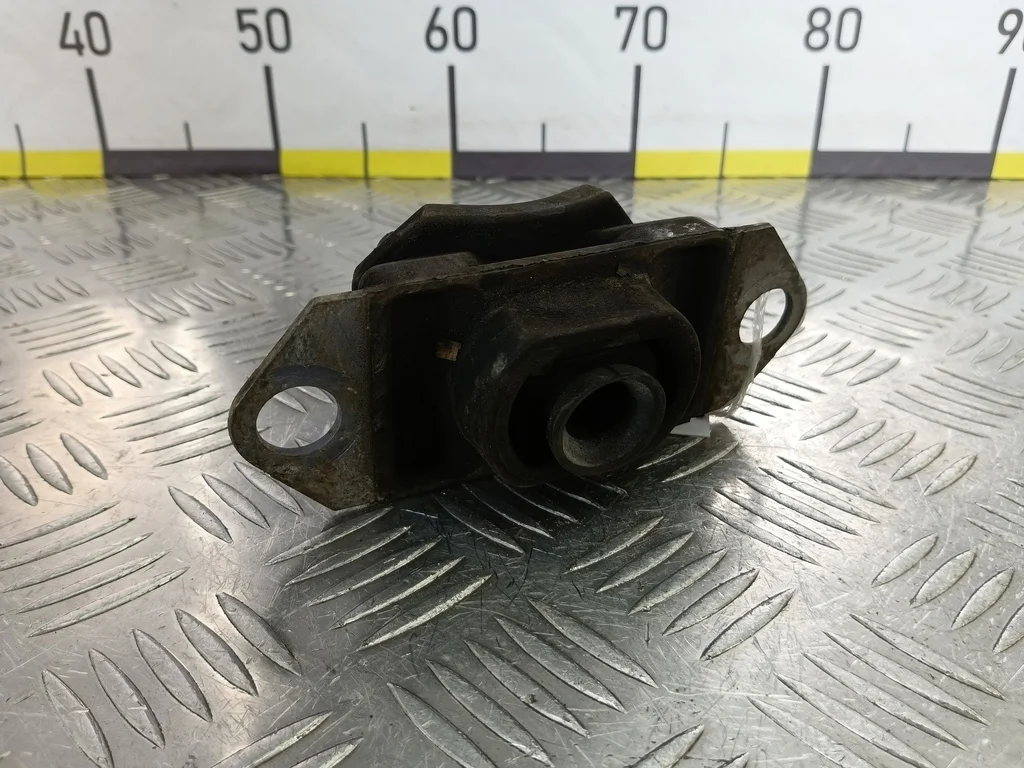 Подушка двигателя (Опора ДВС) NISSAN QASHQAI I (2