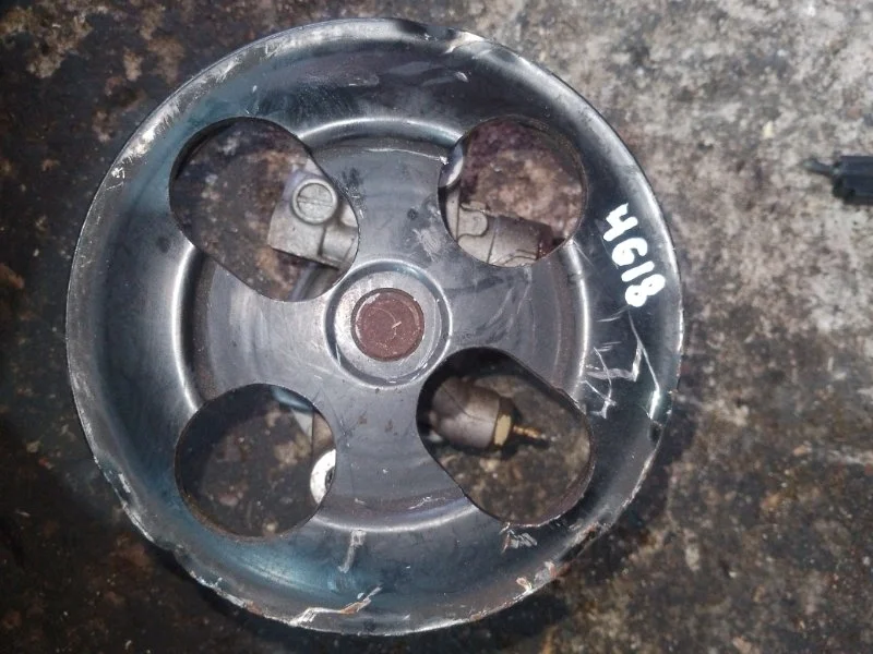 Насос гидроусилителя руля Mitsubishi Lancer 2010 MR916044 9 4G18