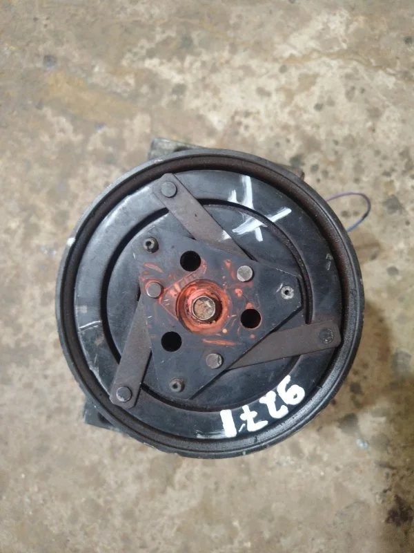 Компрессор кондиционера Nissan X-Trail 92600AU010 T31 QR25DE 2.5