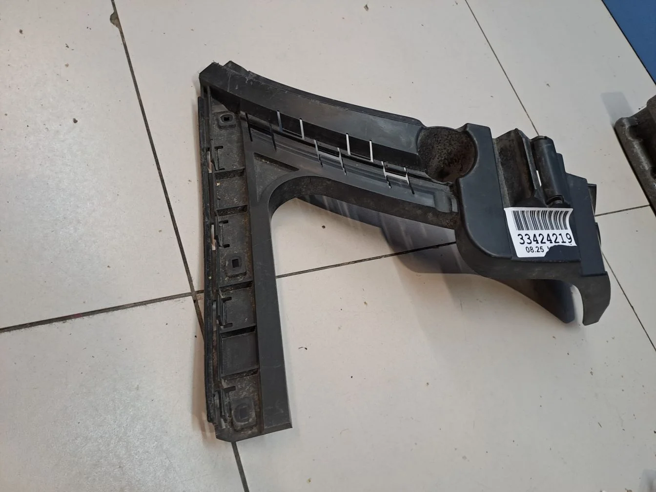 Кронштейн бампера заднего правый для Volvo XC90 2002-2015