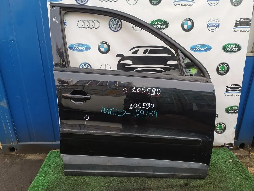 Дверь передняя правая Tiguan 2008-2017 5N0831056B