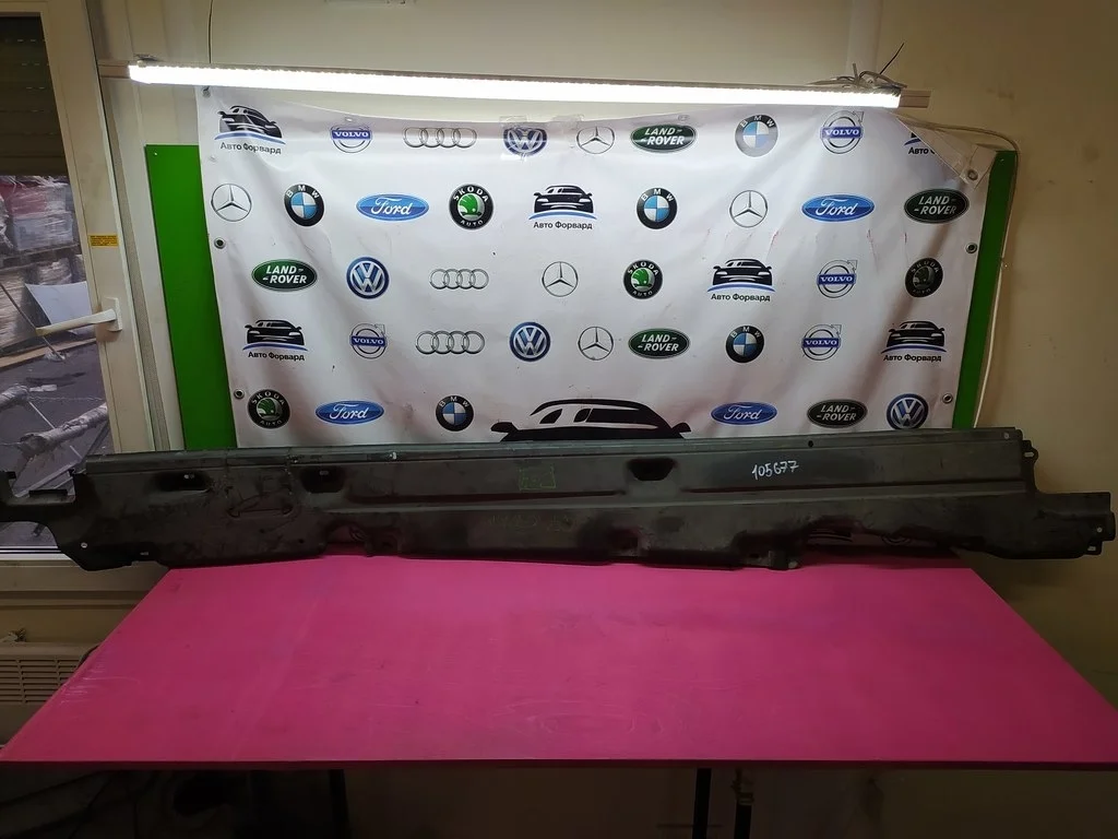 Защита облицовка днища правая Audi Q7 2007-2015