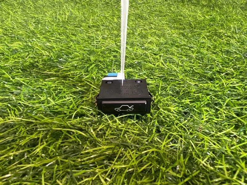 Кнопка открывания багажника BMW 3-Series 2000 61318365579 E46 M52B20