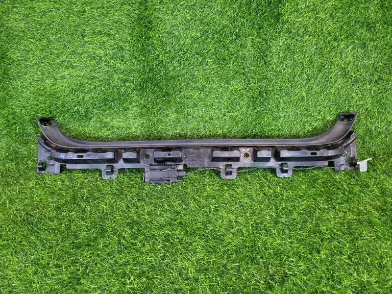 Кронштейн крепления бампера BMW 3-Series 2006 51127058522 E90 N52B30A, задний