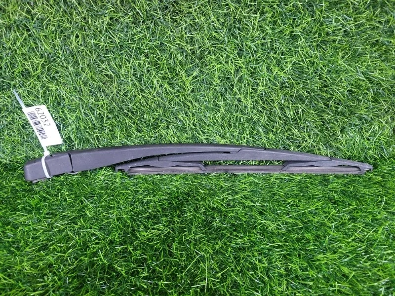 Дворник / Поводок стеклоочистителя Opel Zafira B 13145552 L75 Z16XER, задний