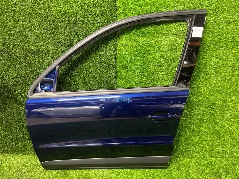 Дверь Volkswagen Tiguan 2009 5N0831055B 5N CAW 2.0T, передняя левая