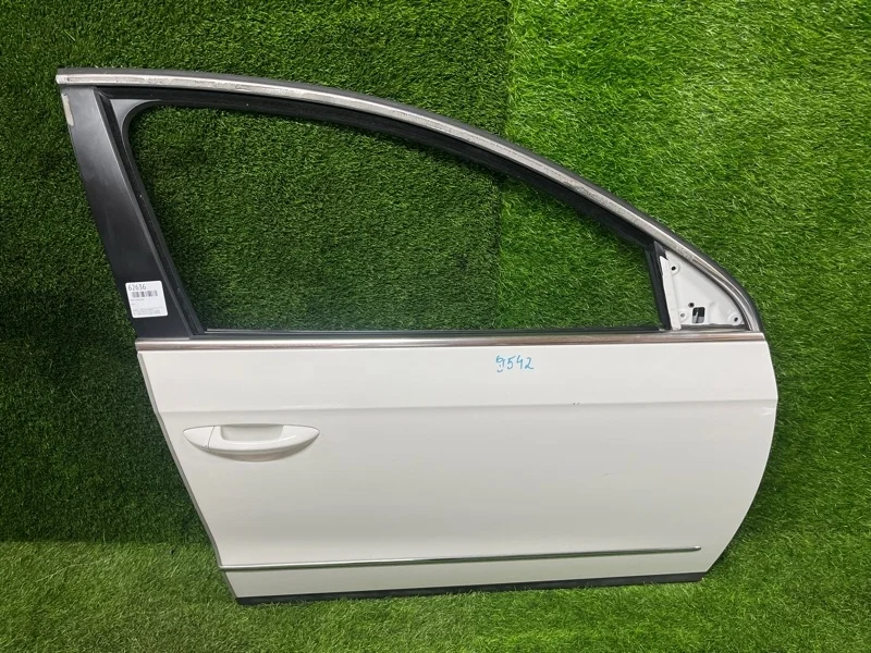 Дверь Volkswagen Passat 2006 3C4831056J B6 VARIANT BVY 2.0, передняя правая