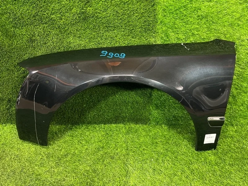 Крыло Audi A8 2008 4E0821105K D3 BVJ 4.2, переднее левое