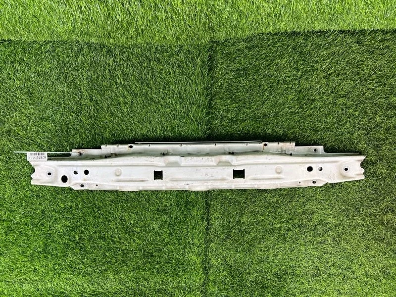 Усилитель бампера Opel Zafira 2001 24409190 F75 Z22SE, передний