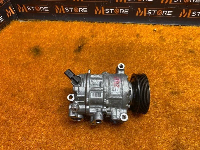 Компрессор кондиционера Audi A5 2013 8T0260805E 8T CDN