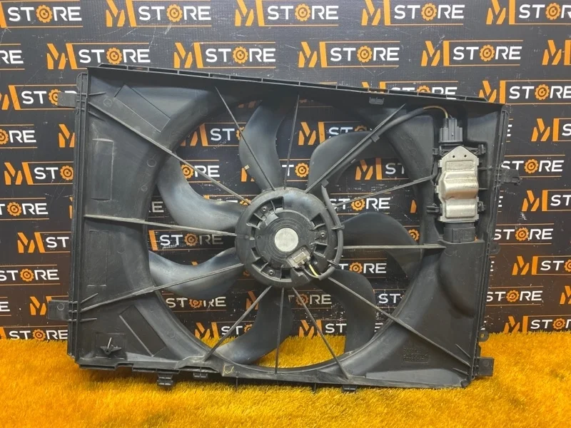 Вентилятор радиатора Mercedes-Benz Gla-Class 2016 A2465000064 X156 270.920