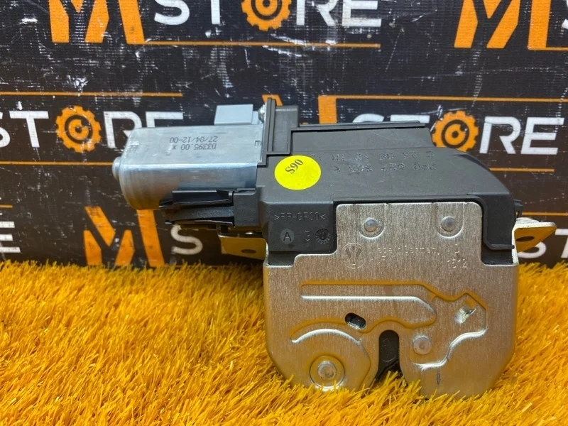 Замок багажника Porsche Cayenne 2012 7P0827303K 958 4802