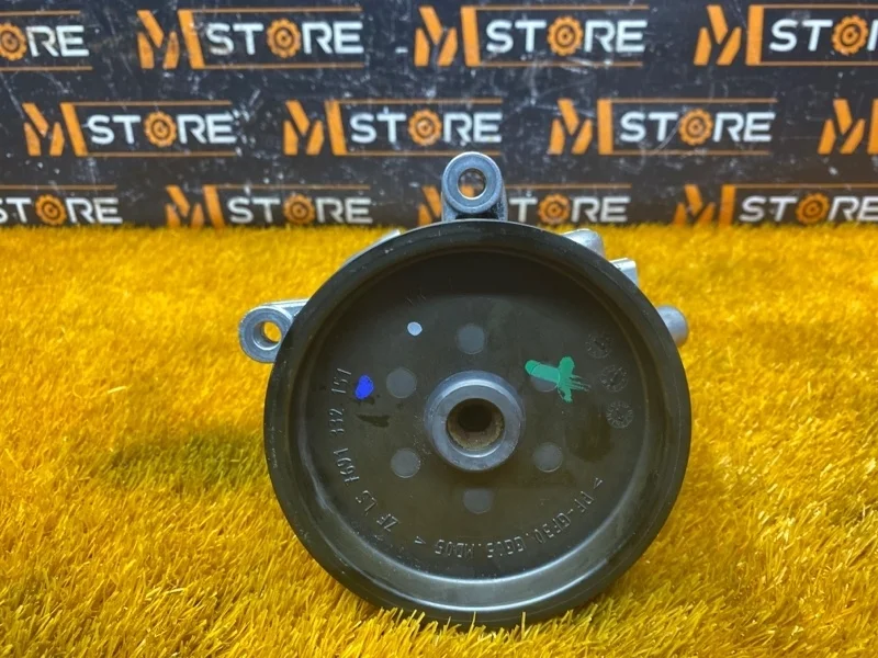 Гидроусилитель Mercedes-Benz E-class 2011 A0064664801 W212 642.850