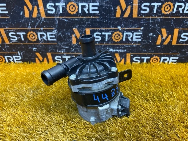 Помпа дополнительная Audi A6 2012 8K0965567B C7/4G CHJA