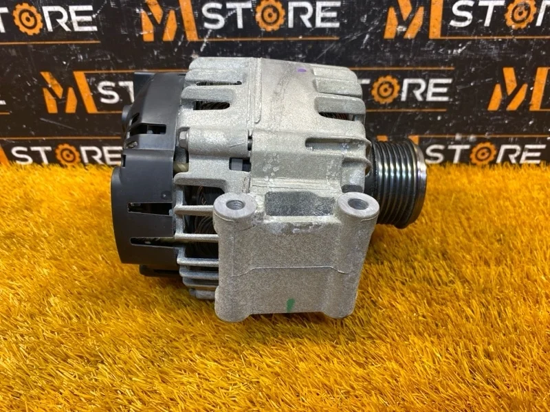 Генератор Audi Q3 2014 06J903023R 8U CCZC