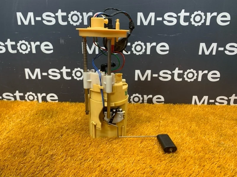 Бензонасос Bmw X5 2013 7380136 F15 N57D30A, правый