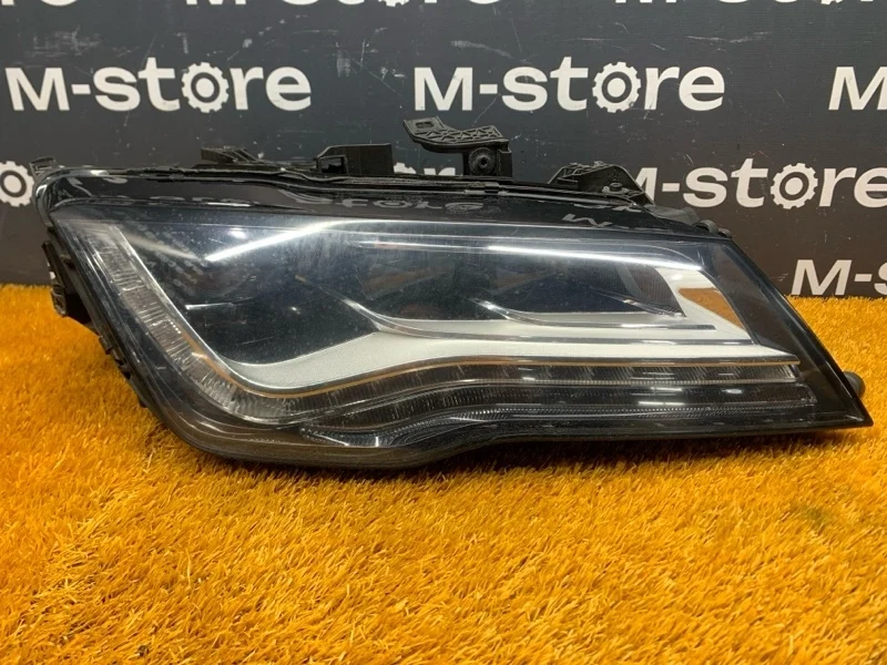 Фара Audi A7 2013 4G8941030AB 4G CGW, правая