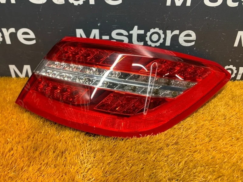 Фонарь задний Mercedes-Benz E-Class 2010 A2079060258 C207 272.988, правый