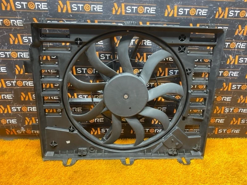 Вентилятор радиатора Volkswagen Touareg 2013 7P0121203H 7P CGRA