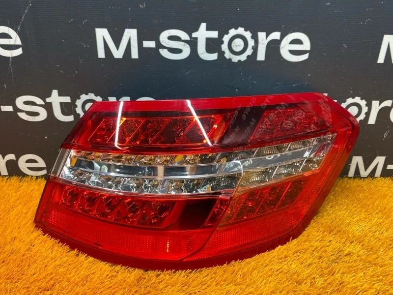 Фонарь задний Mercedes-Benz E-Class 2010 A2129066901 W212 642.850, правый