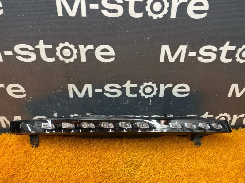 Повторитель в бампер Audi Q7 2011 4L0953042D 4LB CJT, передний правый