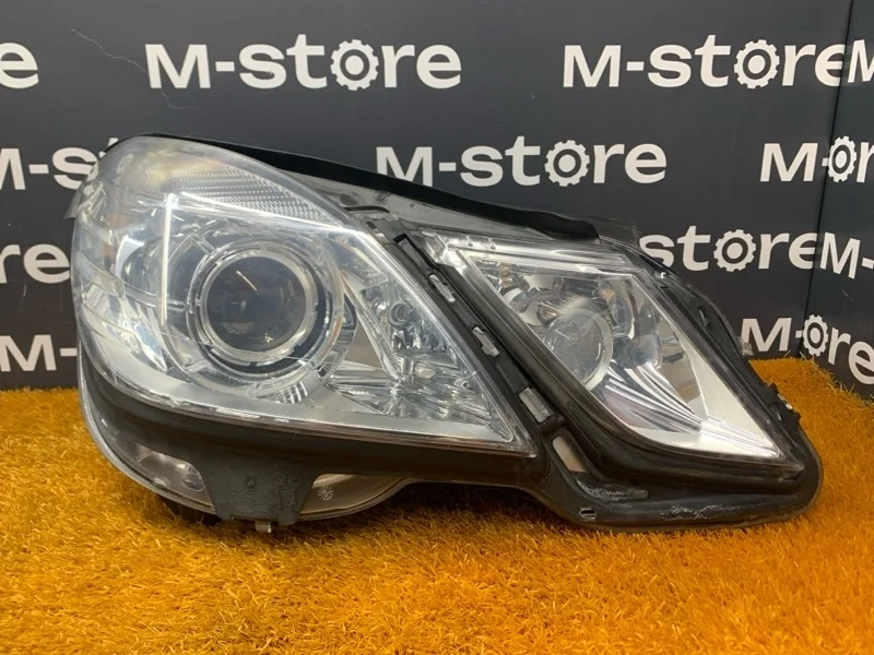 Фара Mercedes-Benz E-Class 2009 A2128205061 W212 272.980, правая
