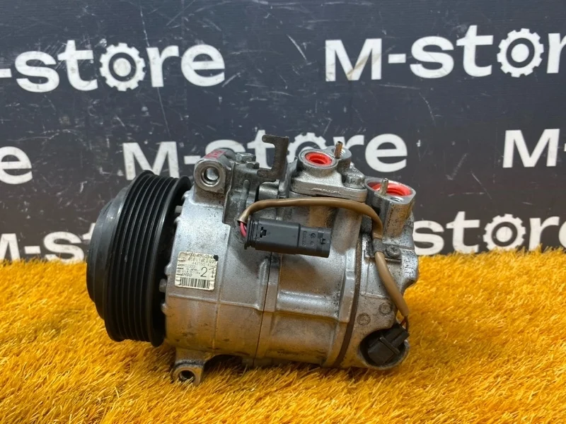 Компрессор кондиционера Mercedes-Benz Cls-Class 2012 A0008302100 W218 276.952
