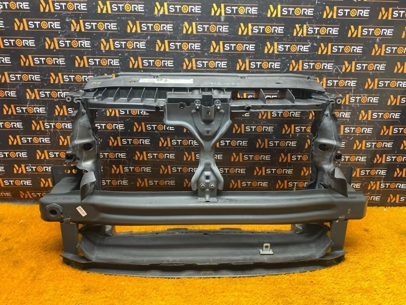 Рамка радиатора Volkswagen Tiguan 2012 5N0805588F 5N CCZD