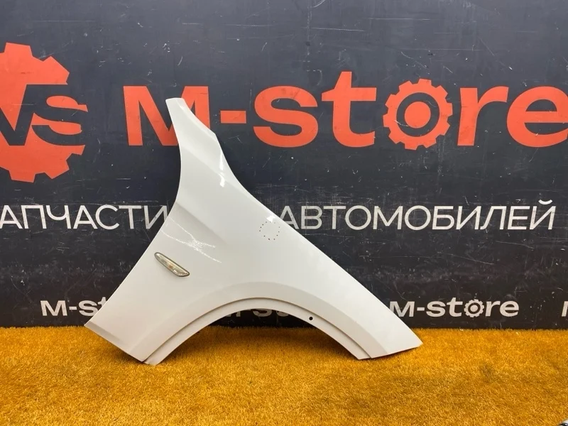 Крыло BMW X1 2011 41002993156 E84 N46B20B, переднее правое
