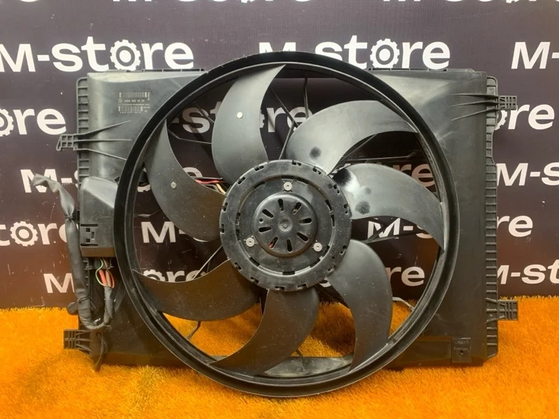 Вентилятор радиатора Mercedes-Benz E-Class 2010 A2045000193 W212 642.850