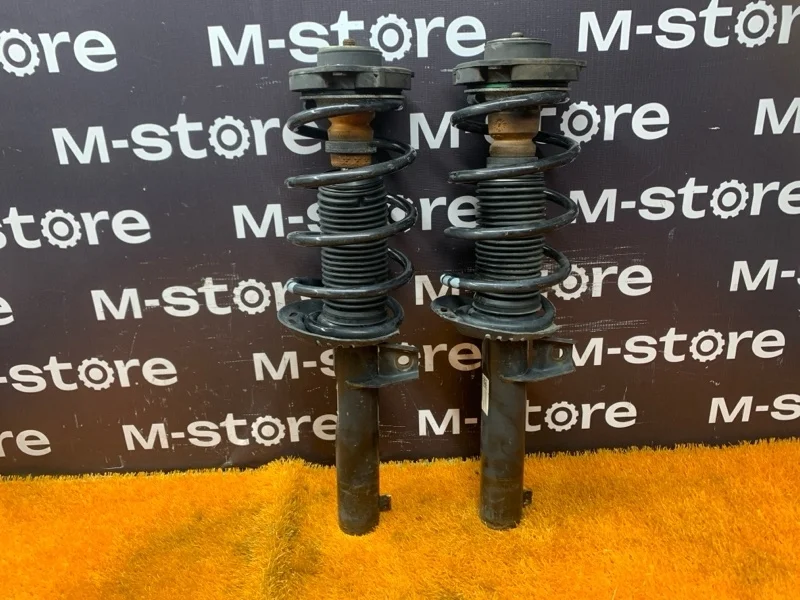 Стойка подвески Audi Q3 2012 5N0413031AE 8U CPSA, передняя