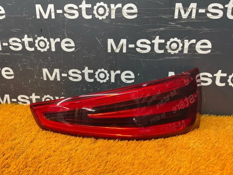 Фонарь задний Audi Q3 2012 8U0945094A 8U CPSA, правый