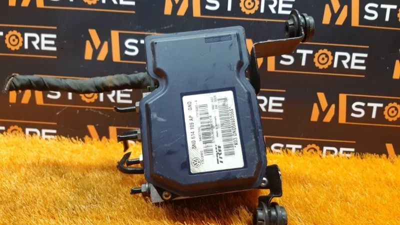 Блок ABS Volkswagen Tiguan 2012 5N0614109AP 5N CCZD