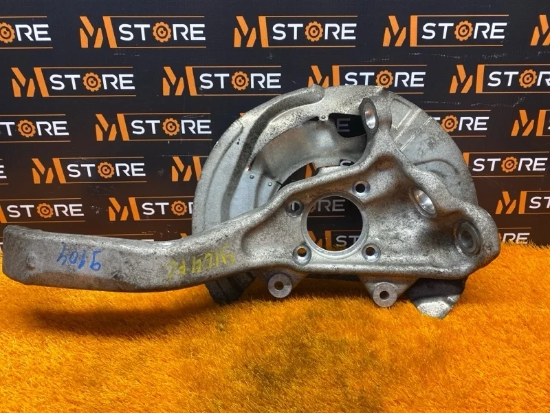 Кулак поворотный Bmw X5 2009 31216773783 E70 N52B30A, передний левый