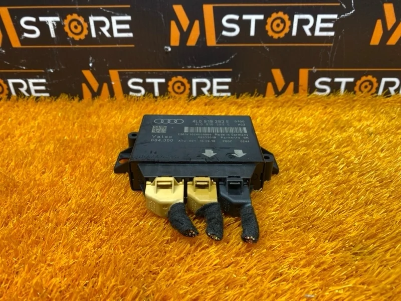 Блок управления парктроником Audi Q7 2011 4L0919283E 4LB CJTC