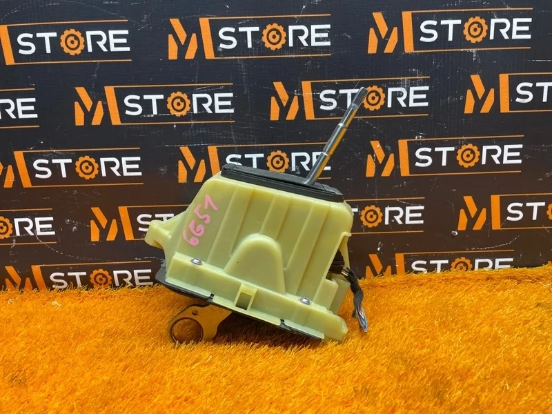 Селектор АКПП Mercedes-Benz C-Class 2012 A2042675824 W204 271.820