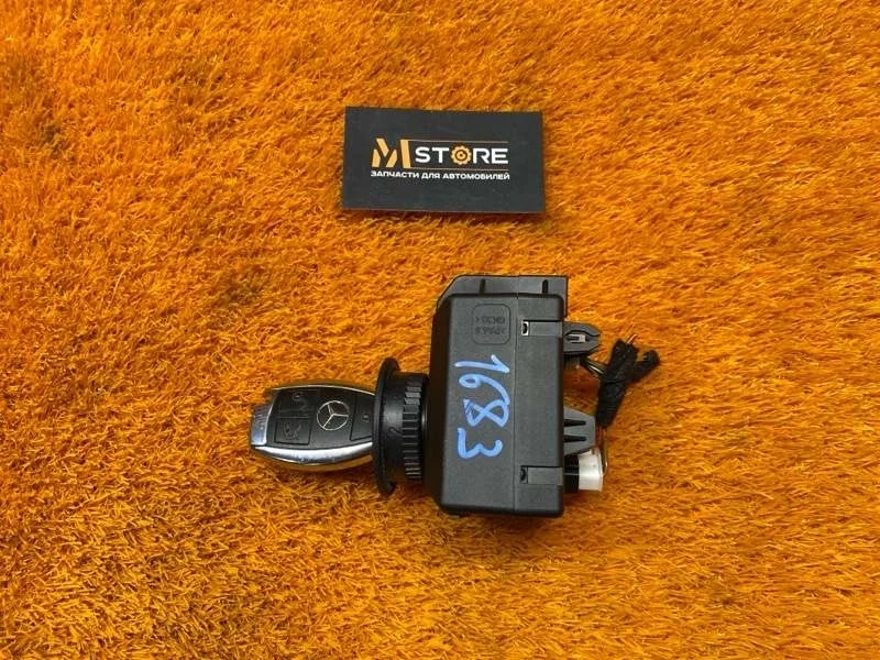 Замок зажигания Mercedes-Benz C-Class 2012 A2079052700 W204 271.820