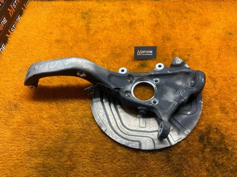 Кулак поворотный Bmw X5 2007 31216773784 E70 N52B30A, передний правый