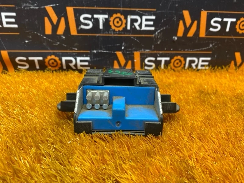 Блок управления топливным насосом Volkswagen Tiguan 2009 5N0201320A 5N CAWA