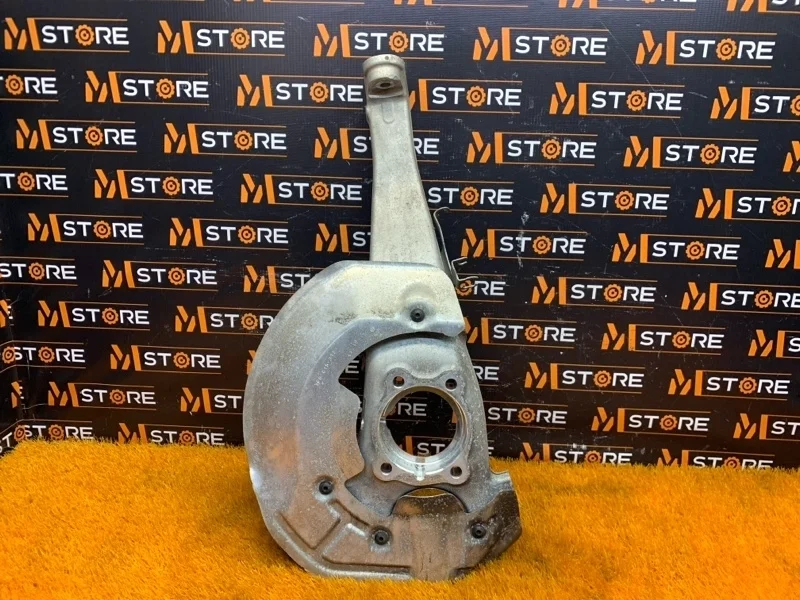 Кулак поворотный Volkswagen Touareg 2011 7P0407246B 7P CGEA, передний правый